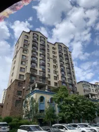有時候，在乎這個世界越多，存在感就越少；在乎別人越多，活出自己就越難。
減少關注他人、不揣測想法、不設想未發生之事，可緩解抑郁和焦慮。活在當下，不羨慕他人，善待自己，遇見更好的自己。配圖