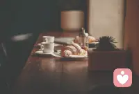 最美好的愛情，是我們相互喂面包，也相互給愛意。

對你未說出口的“喜歡你”，都藏在每天的“晚安”里。

愛情不只有發糖，破碎也正常。
?
只要你肯邁出改變的一步，人生就沒有太晚的開始。配圖