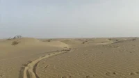 一程有一程的磨砺，

一站有一站的风景，

望可望之事，

待可待之人。配图