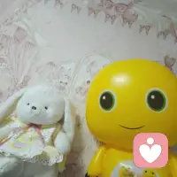 🌹🌹🌹什么是好的亲密关系？
好的亲密关系核心在于：亲密中有独立，独立中有亲密。
舒婷的《致橡树》，就是理想的亲密关系模板。
我们分担寒潮、风雷、霹雳；我们共享雾霭、流岚、虹霓。仿佛永远分离，却又终身相依。
独立的部分在于，双方的所有权始终归属于自己，有自己的思想、观念、情感、秩序和边界，不必要和对方保持高度一致。
而与此同时，对方也能将我作为一个与自己完全不同的人来尊重和理解，不强行要求和自己保持一致。
在这个基础之上，亲密才有可能发生。
因为亲密的本质，就是两个互相独立的人之间，自发自主发展出来的深度链接。