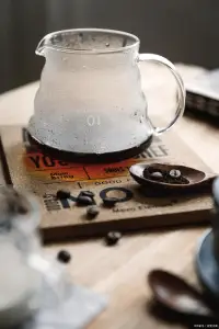 其實哪有過不去的坎，給自己留點痊愈的時間。比起火急火燎地打敗自己，不如灑脫點地說無所謂。配圖