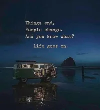 One is always on a strange road, watching strange scenery and listening to strange music. Then one day, you will find that the things you try hard to forget are already gone. 一個人總要走陌生的路，看陌生的風景， 聽陌生的歌， 然后在某個不經意的瞬間， 你會發現， 原本是費盡心機想要忘記的事情真的就那么忘記了。配圖