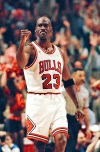 Michael Jordan 永远的23!
I play to win, whether during practice or a real game. And I will not let anything get in the way of me and my competitive enthusiasm to win.
不论是在练习或是真正比赛，我打球就是要获胜。我不会让任何事情阻碍我，我有着狂热的求胜心理。
I can accept failure. But I can't accept not trying.
我可以接受失败，但我无法接受从不去尝试。配图
