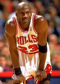 Michael Jordan 永远的23!
I play to win, whether during practice or a real game. And I will not let anything get in the way of me and my competitive enthusiasm to win.
不论是在练习或是真正比赛，我打球就是要获胜。我不会让任何事情阻碍我，我有着狂热的求胜心理。
I can accept failure. But I can't accept not trying.
我可以接受失败，但我无法接受从不去尝试。配图