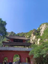 十瀑峽徒步，二十公里，負(fù)氧離子多巴胺，心情杠杠的！配圖