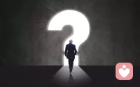弗洛伊德所說：“如果 一個人不能適當地應付焦慮 ，那么這種焦慮就會變成一 種創傷，使這個人退回嬰兒時期那種不能自立的狀況。”
焦慮的本質：不接納不好的事情會發生（比如不能失敗、不能被拒絕、不能有意外、不能得病、不能痛苦、不能不被認可等等）。
主要原因是主觀意志過強，對現實和現實規律不夠尊重。配圖
