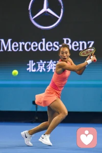 如果這世界上真有奇跡，那只是努力的另一個名字。生命中最難的階段不是沒有人懂你，而是你不懂你自己。配圖