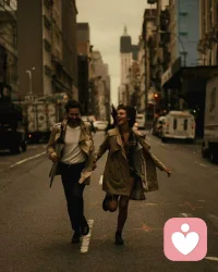 Life can be a rollercoaster, but those little joys are like pockets of sunshine peeking through the clouds.  It's amazing how a simple smile from a stranger, a delicious cup of coffee, or a beautiful sunset can instantly lift your spirits.
It's those small moments that remind us that there's always something to be grateful for, even when things feel tough.  Holding onto those little treasures helps us find the strength to keep going.
生活就像過山車，但那些小小的快樂就像透過云層窺視的陽光。一個陌生人簡單的微笑，一杯美味的咖啡，或美麗的日落，都能瞬間振奮你的精神，這真是太神奇了。正是這些小瞬間提醒我們，即使在困難的時候，也總有值得感激的事情。抓住這些小寶藏，可以幫助我們找到繼續前進的力量。配圖