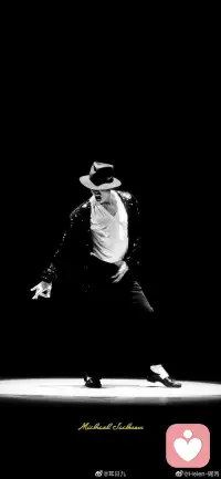 Do not waste your time in anger. Maybe there's too much hatred in your heart because you're hurting a lot. It's okay, and that's valid. But I want you to know that you deserve to be happy. You don't have to dwell on your past and hold on to your anger forever. 
That will make you so unhappy. I hope you know that you deserve to live with a peaceful mind, not with a heavy heart. Someday, I hope you'll learn to let go of all the anger that you keep inside. I hope you learn to forgive yourself and the people who hurt you. I know it's hard, but for the sake of your own healing, I hope one day you'll learn to let go of all the things that made your heart feel heavy.
不要在憤怒中浪費(fèi)你的時(shí)間。也許你心中有太多的仇恨，因?yàn)槟闶艿搅颂嗟膫Α]關(guān)系，這是合理的。但我想讓你知道，你值得擁有幸福。你不必沉湎于過去，也不必永遠(yuǎn)對(duì)憤怒耿耿于懷。那會(huì)讓你非常不快樂。
我希望你知道，你值得擁有平靜的心態(tài)，而不是沉重的心情。我希望有一天你能學(xué)會(huì)放下心中所有的憤怒。我希望你能學(xué)會(huì)原諒自己，以及那些傷害你的人。我知道這很難，但為了你自己的康復(fù)，我希望有一天你能學(xué)會(huì)放下所有讓你感到沉重的事情。
— Shiori x配圖