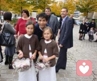 Life has taught me that you can’t control someone’s loyalty. No matter how good you are to them, doesn’t mean they’ll treat you the same. No matter how much they mean to you, doesn’t mean they’ll value you the same. Sometimes the people you love the most, turn out to be the people you can trust the least.
生活教會了我，你無法控制某人的忠誠。無論你對他們有多好，并不意味著他們會以同樣的方式對待你。無論他們對你的意義有多大，并不意味著他們會以同樣的價值看待你。有時候，你最愛的人，往往是你最不信任的人。配圖