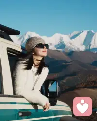 當(dāng)我們經(jīng)歷低谷或者承受痛苦的時候，快樂的泡泡并不是碎了，而是一輪新的多姿多彩的泡泡正在準(zhǔn)備向你發(fā)射。
不久之后，當(dāng)多巴胺的獎賞重新分配回來，你也就會重新感知到幸福，觸碰到更多快樂。
人生就是這樣，情緒就是這樣。
會疲憊，會黯淡，但也會因為某個瞬間讓你重新愛上生活，愛上自己。
最后，記得做一個勇敢的人，明暗隨心。配圖