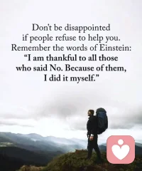 《被討厭的勇氣》 裏有一段話我很喜歡： 人生是不斷與理想的自己進(jìn)行比較，而不是活在他人的評價之下，我們不是為了滿足別人的期待而活著，而是為了自己活
出自己的人生。縱使被說壞話，被討厭，也沒什麼好在意的，因為對方如何看待你，那是對方的課題。
愛自己的明媚，也愛自己的破碎。不管全世界所有人怎麼說，我都認(rèn)為自己的感受才是正確的。無論別人怎麼看，我絕不打亂自己的節(jié)奏。喜歡的事自己可以堅持，不喜歡怎麼也長久不了。
只要不關(guān)注任何人的動態(tài)，不瑞測任何人的想法，不去設(shè)想一些沒發(fā)生的事情，簡單點，鈍一點，慢一點，你會發(fā)現(xiàn)你過得很自在。
一定要練習(xí)自己的清晰與堅定，自己想要幹什麼，這個態(tài)度，這個決心，這個語言，這個用詞方式，以及全部潛意識，這個起心動念，都要必須非常堅定，都要非常堅決，非常有立場，非常樂觀，非常正向，非常具有正向感。
天突然的就冷下來了，春夏秋冬，四季更替，這世間唯一不變的就是，一切都在變。該離開的也離開了，該過去的也終究是過去了，在無人問津的日子裡，我們要格外的愛惜自己，天冷加衣，萬事順?biāo)欤∨鋱D