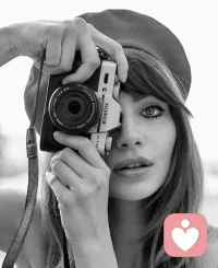 人要先感到幸福，才能看到玫瑰
幸福是一種心境，只有當(dāng)內(nèi)心充滿了幸福感，才能真正領(lǐng)略到生活中的美好。就如同那盛開(kāi)的玫瑰，只有當(dāng)我們心中充滿了溫暖與喜悅，才能真正看到它的嬌艷與芬芳。我們要學(xué)會(huì)調(diào)整自己的心態(tài)，積極面對(duì)生活中的挑戰(zhàn)與困難。在平凡的日子里，發(fā)現(xiàn)那些被忽略的幸福與美好。配圖