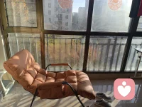 午后的陽光，一把搖椅，一首歌，一杯咖啡，一段聊天，慵懶地感受著生活的美好！
生活有時的確有點難，不過還好，我有力量，哼^_^配圖