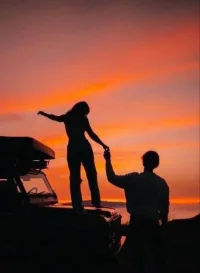 If someone truly values you, they will hold on no matter what. If they don’t, no effort on your part will ever make them stay.
When two hearts genuinely beat for each other, they find a way—even through the hardest storms. But life is strange. So many people are in love yet apart, while so many stay together without love. Sometimes, the only way to know what’s real is to let go and see what remains.
The past can’t be undone. It can only be accepted. If love is meant to be, it will find its way back. If it doesn’t, it was never yours to begin with.
如果一個人真的重視你，無論發(fā)生什么，他們都會堅持下去。如果他們不重視你，你做出的任何努力都不會讓他們留下來。
當兩顆心真正為彼此跳動時，他們找到了方法——即使是在最艱難的暴風雨中。但生活是奇怪的。很多人相愛卻分離，而很多人在一起卻沒有愛。有時，了解什么是真實的唯一方法就是放手，看看剩下的是什么。
過去無法被抹去，只能被接受。如果愛注定存在，它會找到回來的路。如果它沒有回來，那它從一開始就不是你的。配圖