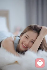 人既然如蚂蚁一样来到世上，
忽生忽死， 忽聚忽散。
短短几十年里，
该自在就自在，该潇洒就潇洒吧。
各自完满自己的一段生命，
这就是全部的意义了。

——贾平凹
《自在独行》配图