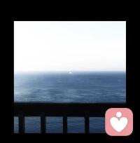 时间的流逝是平等赋予每个人的疗愈,或许也是救赎。
——太宰治《人间失格》
时间,宛如一位沉默而公正的医者,不疾不徐地穿梭于世间。它平等地将疗愈的魔法洒向每一个人,无论你是达官显贵,还是市井小民。那些曾经刻骨铭心的伤痛,在它轻柔的抚摸下,渐渐结痂、脱落。它或许也是一场救赎,让我们在岁月的长河中,放下执念,洗净铅华,以全新的姿态,拥抱生活的美好。