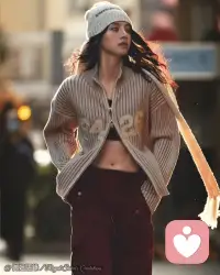  一個人真正獨立起來是一件特別可怕的事情。因為無所期待，也就無所畏懼。從此眼光就只落在自己身上。”

其實關(guān)於生活，我們早已心知肚明，就無需過多煽情了。做人倔一點，萬事都能熬過去。

請你，擔(dān)負起對自己的責(zé)任來，不但是活著就算了，更要活的熱烈而起勁，不要懦弱，更不要太多人的指引。

每一天，活得踏實，將份內(nèi)的工作，做的盡自己能力之內(nèi)的完美，就無愧於天地。

在最黑暗的那段人生，是我自己把自己拉出深淵。沒有那個人，我就做那個人。

無論我們活成什麼鬼樣子，我都相信我們前途無量。我們總在意錯過太多，卻不注意自己擁有多少。

如果你覺得太累了，就好好睡一覺，不用太責(zé)怪自己，我知道你也是很努力才走到現(xiàn)在。

沒有人會關(guān)心你變好的過程有多煎熬，他們只想知道現(xiàn)在的你是不是足夠好，就像每一個人都想擁有成熟懂事的你，卻不想花時間和精力陪你長大一樣。

你所謂的迷茫，不過是清醒地看著自己沉淪，所謂得體，就是有些話不必說盡，有些事不必做盡。

當你經(jīng)濟獨立，見過世面，你才不會糾結(jié)一個人愛不愛你。你應(yīng)該去愛這山、這水、這世間萬物，以及家人與你自己。

你今天的努力，是幸運的伏筆，當下的付出，是明日的花開，讓我們懷揣希望去努力，靜待美好的出現(xiàn)。

如果一個人，就這樣生活。不管怎樣，都必須得獨立，必須得堅強，不可以想找誰為你打點一切。

你要專注於工作，或者，早點學(xué)會賺錢，或者，嘗試和陌生人相處，或者，就在自己的世界不被打擾。堅持自己的風(fēng)格，不被誰誰誰所改變。

我知道你最近很難很煩，再堅持一下，都會過去的。你現(xiàn)在的任務(wù)就是認真的學(xué)習(xí)與工作，充實自己和提升自己，而不是焦慮時光。

你不應(yīng)該覺得自己的末來是一片迷茫而無動於衷，努力一下就什麼都有了，在這個世界上根本就沒有所謂的一蹴而就，只有日積月累的努力，才有厚積薄發(fā)的可能。配圖