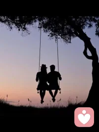 莫言的這一段話，很精彩：“ 一個人，風塵僕僕地活在這個世界上，要為喜歡自己的人而活著。這才是最好的態度。”
不要在不喜歡你的人那裏丟掉了快樂，然後又在喜歡自己的人這裡忘記了快樂。