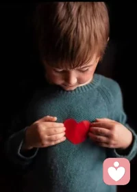 Do not be impressed by the one who expresses his love verbally,
Or with someone whose talk is pleasant and clean,
Shocked by the person who said I love you
But he said it a thousand times indirectly, In his question, attention, attitude and concern for you...
Don't be fooled by fake promises..
Be surprised by the days that capture your moments with honesty, loyalty and tenderness. 
不要被那些只以言語表達愛意的人所打動
或者與那些言語悅耳、措辭干凈的人交談
被那個人說出“我愛你”的話語所震驚
但他已間接地千百次表達過這一點：在他的提問中、他的關注中、他對你的態度中，以及對你的關切中……
不要被虛假的承諾所蒙騙。
那些以誠實、忠誠與溫柔捕捉你瞬間記憶的時光，定會令你感到驚喜。配圖