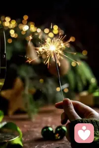 The year is almost over and I know that a thousand things have happened to you this year even if you could not even imagine.
Some were incredible moments, but there were also others that you would never want to experience.
And you know what, I think every year teaches us something different, sometimes it's time to dance and sometimes it's to let go.
Sometimes these are the years you'll remember for a lifetime and sometimes these are the years that make you strong even when you didn't want to be.
What's important is that it's still a new year, still a new opportunity to be happy, to fall in love, or simply to heal, to work on yourself and to try to be better.
That’s why we must say goodbye to each year with love, to look back and see how happy we were, or how brave we were, or simply accept what was and prepare our hearts for what’s to come.
一年即将结束，我知道这一年里发生了许许多多的事情，尽管你可能甚至无法想象。
有些时刻令人难以置信，但也有其他一些经历是你绝对不愿再体验的。
你知道吗，我觉得每一年的经历都会教会我们不同的东西，有时是跳舞的时机，有时则是放手的时候。
有时，这些岁月会成为你一生中难以忘怀的记忆