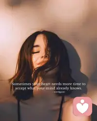 《写给一年将尽的自己》好像每一天都一样，又好像不一样，这一年又要结束了。是苦是甜都不用再纠结。很多时候生活就像史铁生写的：我什么都没有忘，但是有些事只适合收藏不能说，不能想，却也不能忘。生活就是草木本无意，荣枯自有时。人生看似简单，生活看似容易，却让人真的身不由己。总会有人嫌你不够好，也有人觉得你哪都好。
所以你要明白，爱你的人自然会弯腰。我们这一生，终究是用这具皮囊去感受世界，最终什么也带不走，什么也留不下，所以尽兴就好。如
果事事都如意，那就不叫生活了，生活就是一边拥有，一边失去，愿我们苦练七十二变，挺过八十一难，让一切发生，允许一切发生，然后与自己和解，拥抱当下的幸福，反正成年的世界里，你尽管努力其他顺其自然，这就是幸福。我坚信，生活会善待每一个认真的人，你要记住人生下半场，浅浅笑，稳稳走。热爱生活同时也要取悦自己，祝我们越来越好。配图