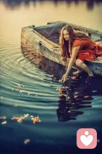 从前分享是美德，后来缄默是顶级修养。今天分享：红书。停止喂养任何人，你连想改变别人的念头都不要有，要学习像太阳一样只是发出光和热，每个人接受阳光的反应会有所不同，有人觉得刺眼，有人觉得温暖，有人甚至躲开阳光。种子破土发芽前没有任何迹象，是因为还没有到那个时间点。只有自己才是自己的拯救者，以前总觉得分享是一种幸福，后来才发现缄默才是一种好的修养。配图