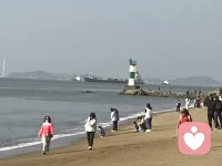 没有人知道，自己花了多长时间，经过多少艰难，才重新找回内心的平静。每个人看似热气腾腾的生活，都隐藏着只有自己才了解的酸楚。那些不能发的朋友圈，以及无法与家人诉说的心事。那些默不作声，却暗自消化的各种情绪，才是自己真正的生活。每个人都在晒，但藏起来的才是我们真正的生活。并不是只有自己一个人这样，每个人都在你看不见的地方，努力的生活着……”配图