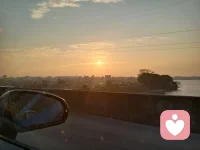 最近很喜欢的一句话：无论遇见谁，都是你生中该出现的人，有原因，有使命，绝非偶然，教会你一些人和事，所以，人生在世，所有遇见都是缘分，不论对错，不分好坏。他们带着使命而来，或爱你，帮助你，成就你，或伤你，锤炼你，圆满你。不要责怪离开或存在让你成长，让你勇敢，不要抱怨任何的发生这些都将使你坚韧。余生，多欢喜，少愁怨，舍负累，得自在。所遇之人皆是良人，所遇之事皆是美好。配图