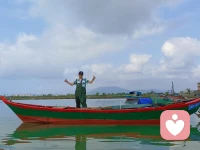 其实一个人的浪漫，从不是沿途风景有多惊艳
而是走向未知的勇气，是精神自足的笃定
是不必迁就、不被束缚的随心所欲
​每一次难过的时候
就独自看一看大海
总想起身边走在路上的朋友
有多少正在疗伤
Di li li li di li li li da da
每一次难过的时候
就独自看一看大海
总想起身边走在路上的朋友
有多少正在醒来
让我们干了这杯酒
好男儿胸怀像大海
经历了人生百态世间的冷暖
这笑容温暖纯真[爱心]