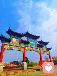 人生最好的状态，是眼里有风景，碗里有烟火，心中有诗意。不必羡慕远方，你走过的每一步，都是独一无二的风景。#人生感悟 #情感配图