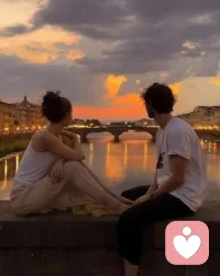 生命中一切的相遇，都来之不易，深深的情，慢慢的处，浓浓的爱，淡淡的诉，长长的路，我们可以一起慢慢的走…#音乐 #当爱在靠近 #伤感音乐