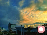 【英文】Regret is the most meaningless emotion. No matter how we lament, what has happened cannot be changed. Dwelling constantly on past mistakes means punishing your present self continuously for old faults. One can reflect on the past and learn lessons from it, but cannot be trapped in memories. The power of life always faces forward. Every brand-new morning offers us a chance to choose again. Let go of the heavy yesterday, and you can move lightly toward the future.
——狄更斯《双城记》
【中文】悔恨是最没有意义的情绪。已经发生的往事，无论我们如何哀叹，都无法被更改。一直沉溺于过往的错误，就是拿过去的过失持续惩罚当下的自己。人可以反思过往，从中吸取教训，但不能被困在回忆之中。生命的力量永远面向前方，每一个崭新的清晨，都给我们重新选择的机会。放下沉重的昨日，才能轻盈奔赴未来。配图