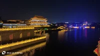 古人云：水深不语，人稳不言。
     一个人痛苦的根源，是使自己被他人的能量勒索，让自己在精神上被消耗，在情绪上被吸食。长此以往，再美好的生活也会慢慢变得黯淡无光。