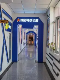 竹篮打水又怎么会是一场空呢 至少竹篮是干干净净的  如果你在走下坡路 那至少证明你曾经爬过山 谁说人一定要往高处走 人生四面八方都是路  如果有人关上了你的门 那就凭实力把它打开 因为那才是门的作用 是你赋予了它的价值  本就是赤裸裸的来  有过什么都是赚到 生活没有败笔 笔笔都是天意