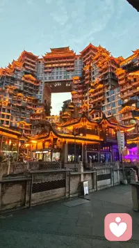 一千五百年前的微笑，抚平世间所有浮躁！
​昔日北魏烽烟早已散尽，唯有武州山崖的佛光，岁岁今朝。