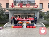 耐得住无人问津的沉淀
才守得住厚积薄发的惊喜。
一直托举你的
是跌倒仍不肯认输的自己
你远比想象中更强大。配图