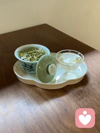沏一杯茶
拾一份暖
遇見時光里的自己配圖