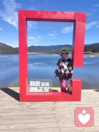 執念這個東西一旦放下，
再重要的事都變得無關緊要了。
生活不是誰離不開誰，
而是自己能不能放過自己。
別讓過去的糾纏，
耽誤了未來的精彩。
學會釋懷，
不是軟弱，是智慧。
人生短暫，
沒必要耗在放不下的人和事上。
放下執念，
不是放棄生活，
是找回自己。
簡單點，開心點，
人生沒有過不去的坎，
只有想不開的人。配圖