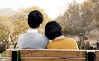 无论是恋爱中的甜蜜时光还是长期的婚姻关系，都需要双方的共同努力和奔赴。