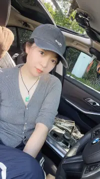人总是抱怨别人的错导致我们今天的样子
殊不知，冥冥之中自有安排
安排的不是上帝，是当时我们自己的选择