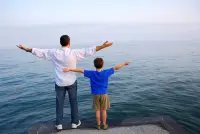 真正愛孩子的父母，不應該讓孩子承擔自己的焦慮和情緒，而是緩解和改善孩子的壓力。配圖