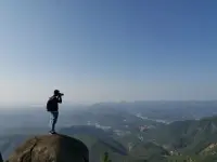 思维决定行为，行为决定结果。
人这一生，都在为思维局限买单。
思维视角不同，人生的纬度也大不相同。