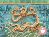 心理學上有一個詞叫：心理投射。媽媽自己很焦慮，怕孩子考不好，卻對孩子說“你怎么一點都不著急？整天就知道玩”—— 其實是媽媽把自己的焦慮投射到了孩子身上，覺得孩子的 “不著急” 是錯的。配圖