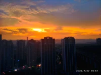發(fā)現(xiàn)身邊的美好
  這或許是一種填滿生活空白最治愈的方式
有沒有喜歡攝影的朋友可以多一些交流??配圖