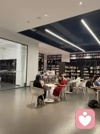 不執著于對錯，要知道很多事情只是不同，并無是非。配圖