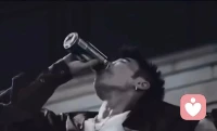 反反覆覆出现的问题，永远都是那样，渐渐学会了，无法沟通时及时止损，不再执着于把自己的想法掰开揉碎地解释，也不在强求对方站在我的角度共情，人与人之间的认知差异，有时就像隔着一条无法逾越的河流，你站在彼岸拼命挥手，对方却只看到模糊的影子。他不明白他的行为惹怒了你给你带来了情绪，他只会责怪你的反应和情绪。配图