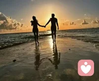 真正完美的夫妻關系，是彼此獨立又深度依賴的平衡，是“你很好，我也不差”的并肩，而非一方對另一邊方的依附或消耗。配圖