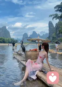 尊重与包容，是爱情走向婚姻的粘合剂
年轻人性格鲜明，棱角分明，相恋相守的过程，也是互相打磨、彼此包容的过程。每个人都有自己的习惯和底线，好的感情从不是改变对方，而是尊重彼此的不同，包容对方的缺憾。你接纳我的小任性，我体谅你的小忙碌；你尊重我的追求，我支持你的梦想。这份尊重与包容，是化解矛盾的良药，是维系感情的粘合剂，更是通往幸福婚姻的必经之路。配图