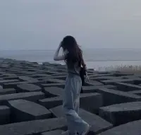 很多改變，道理你不吃過虧即使之前說再多遍都是沒用的，不要指望人生一片坦途，人總是會在經(jīng)歷泥濘過后才會成長。配圖